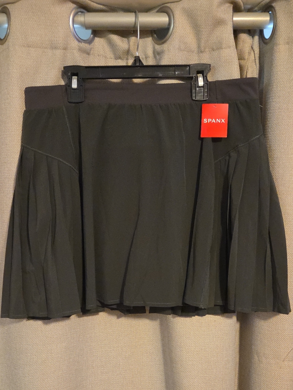 SPANX Charcoal Dark Palm Pleated Mini Skort